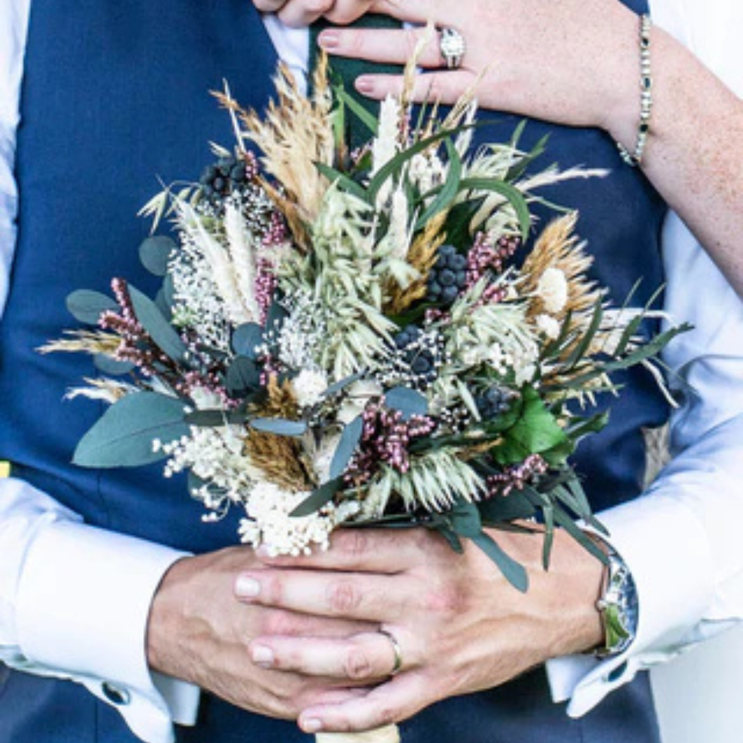 Et si le marié se parait, lui aussi, de fleurs éternelles ?