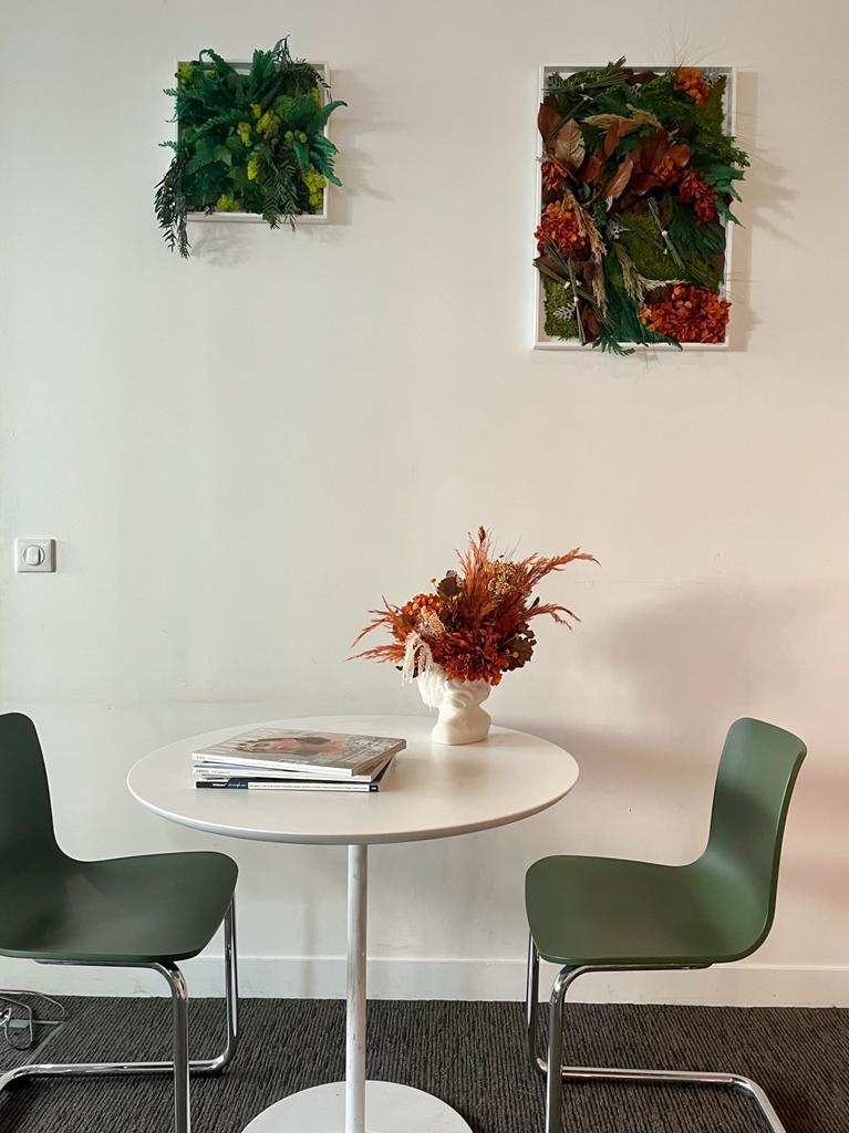 5 bonnes raisons d’installer des fleurs stabilisées dans un open-space