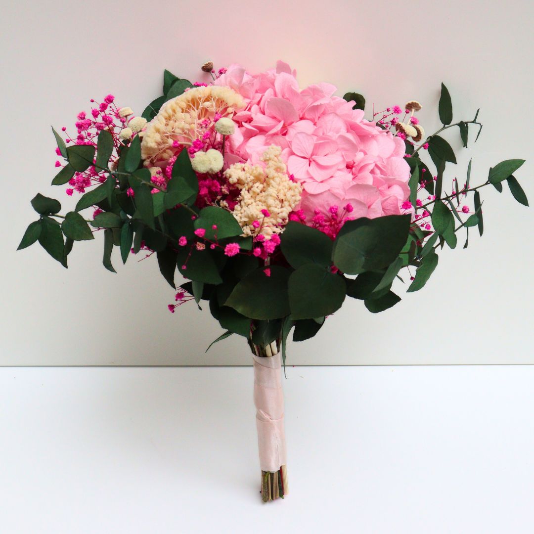Bouquet Éternel de mariée "Mur des Je t'aime"