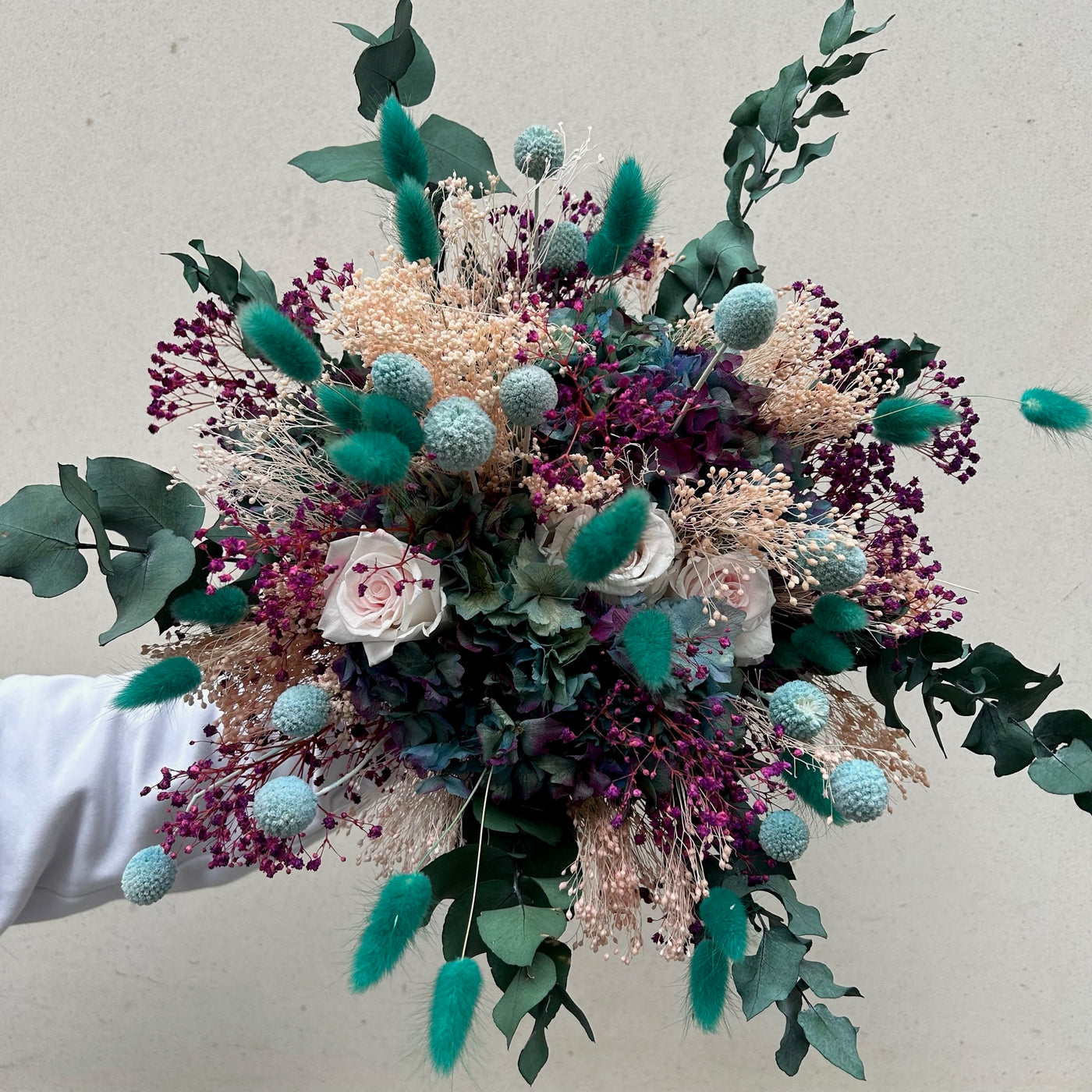 Bouquet fleurs stabilisées éternelles bleu rose | Ateliers Ouchamp