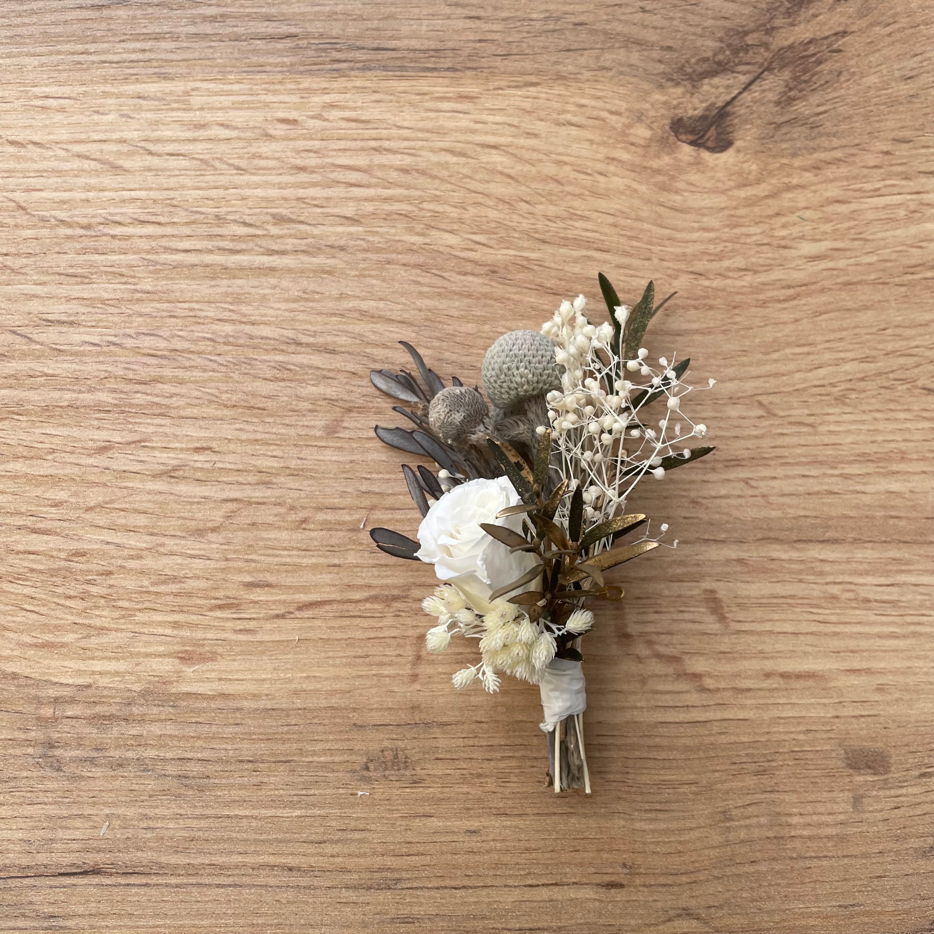 Boutonniere en Fleurs Carrefour de Norvege