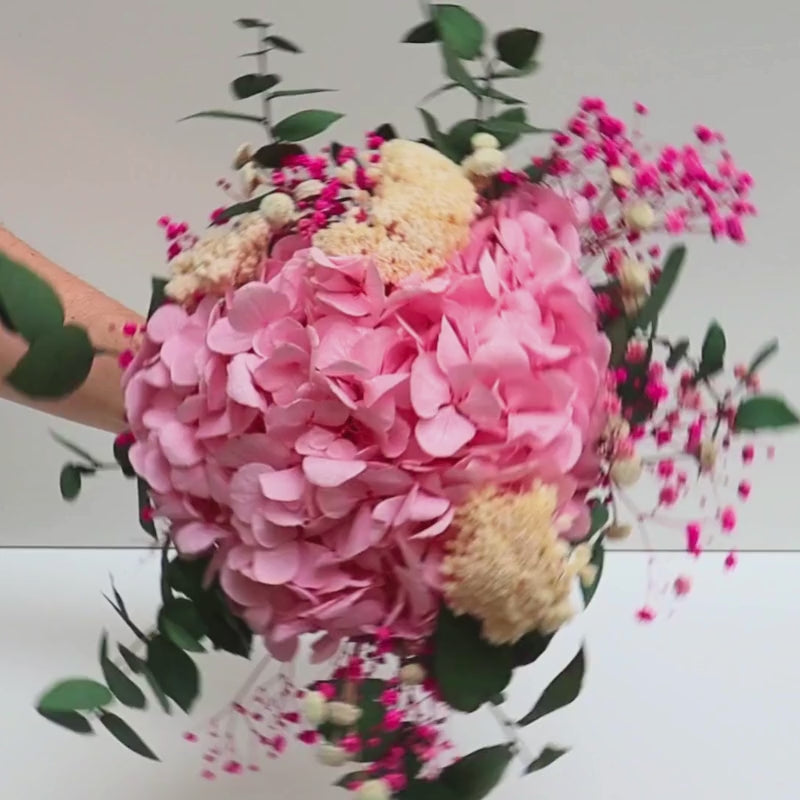 Bouquet Éternel de mariée "Mur des Je t'aime"