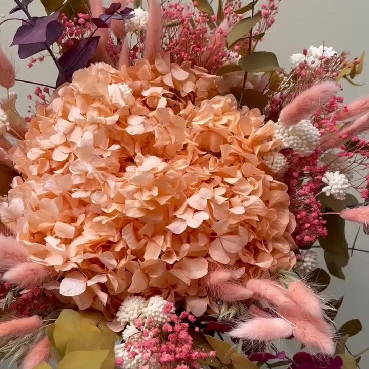 Bouquet fleurs éternelles « Rue de Clisson" vidéo composé de gypsophile, hortensias et avoine stabilisés