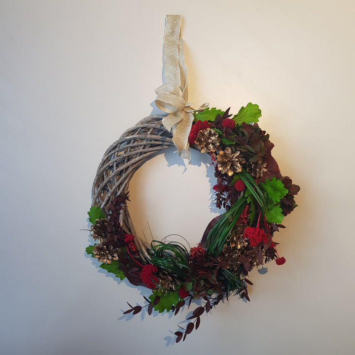 Couronne de Noël pour décorer votre porte | Ateliers Ouchamp